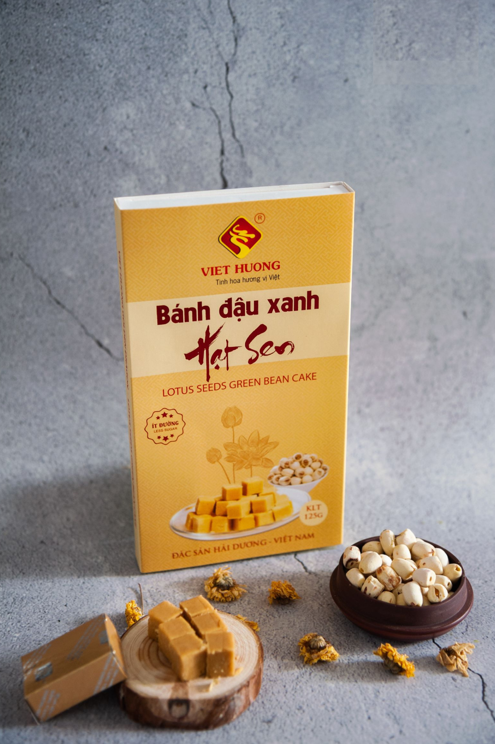 Bánh đậu xanh hạt sen